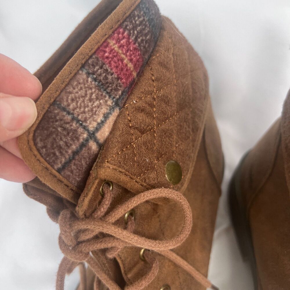 American Eagle Brown Lace Up Plaid Contrast Ankle Bootie Size 8 - Picture 5 of 10
